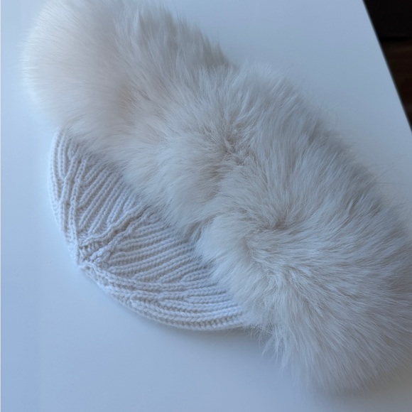 Alo Cashmere Faux Fur Beanie - Picture 6 of 7